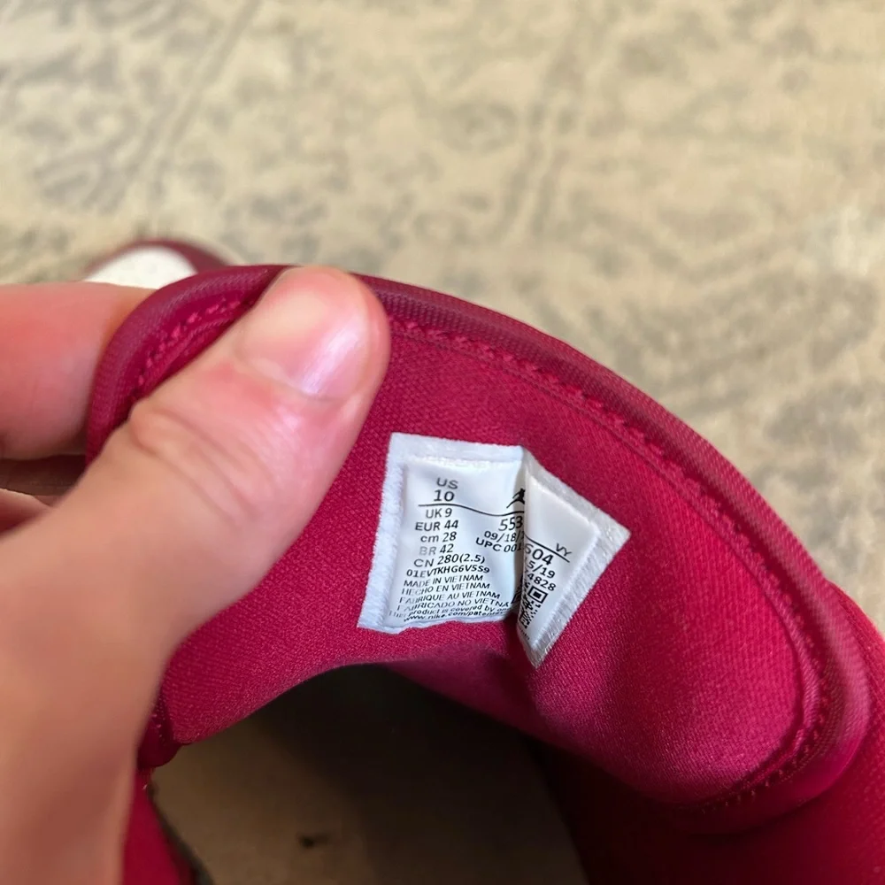 Jordan lows - Picture 3 of 5